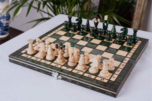 'Pomme' Chess Set <br>Crafted in Hornbeam Wood