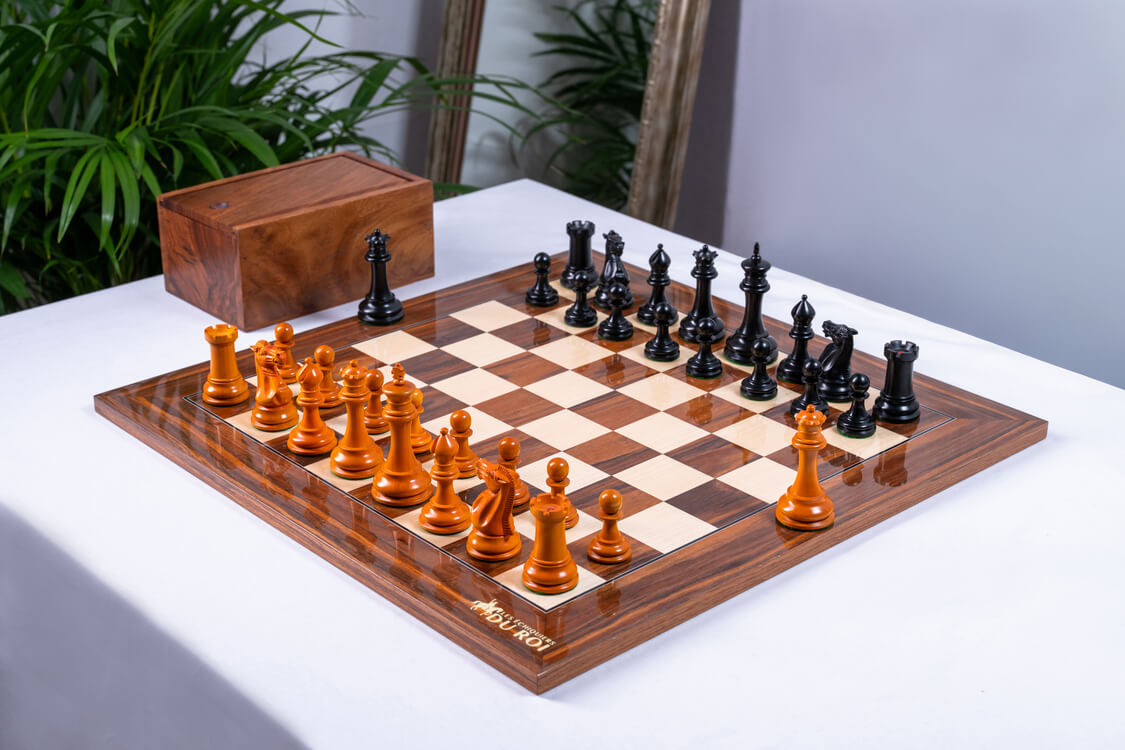 Schaakspel Antiek <br>in palissander en buxushout