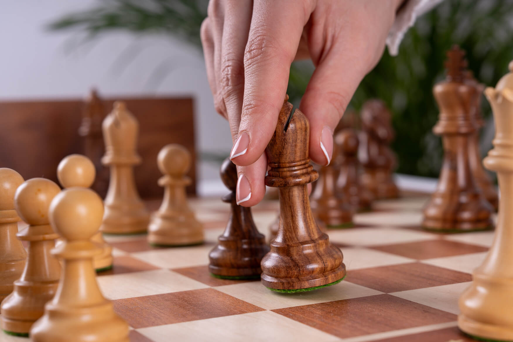 'Versailles' Chess Set <br>Crafted in Mahogany Wood