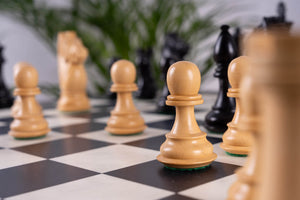 Splendeur Chess Set <br>Crafted in Poplar and Maple