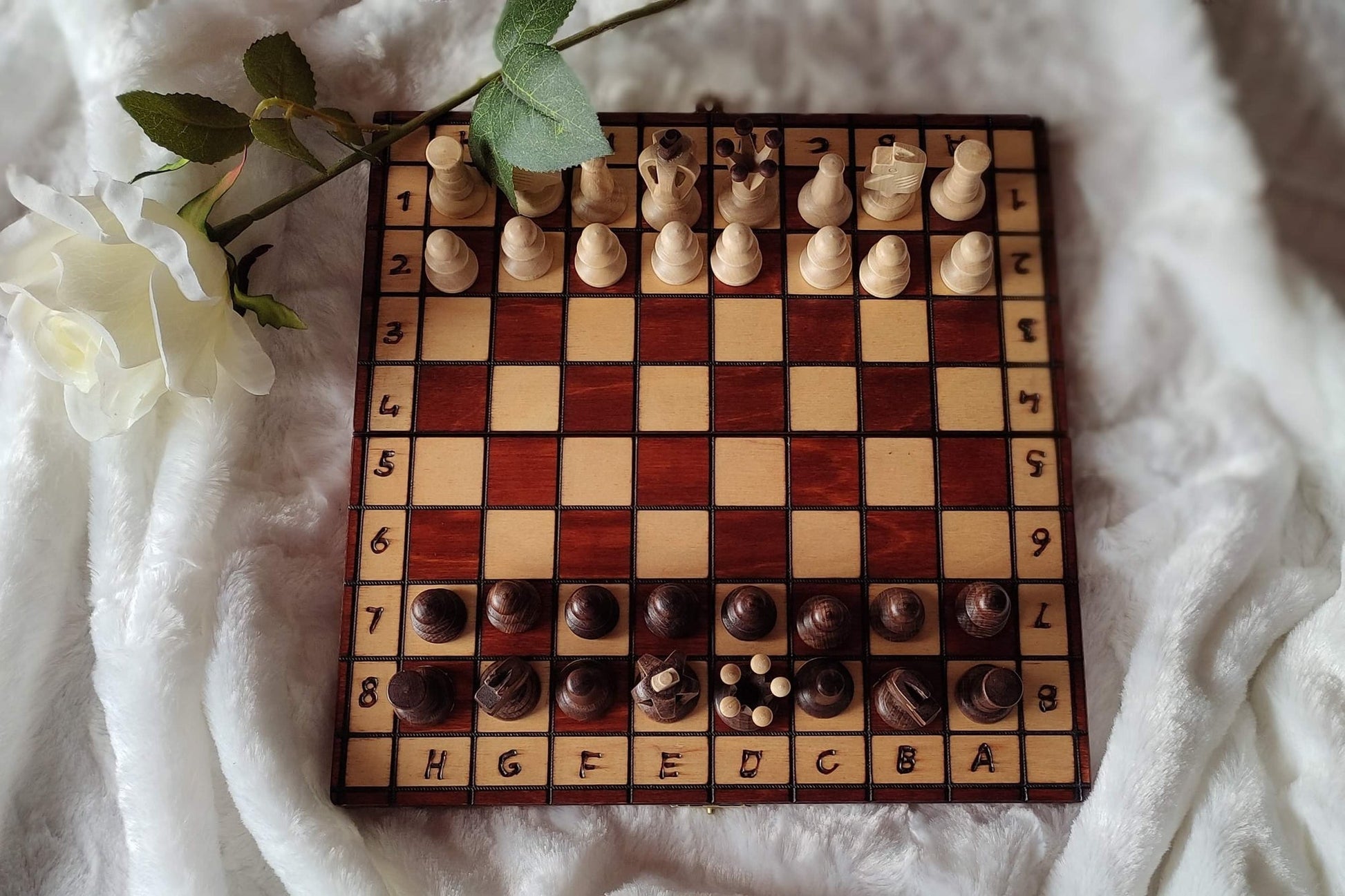 'Roi' Chess Set <br>Crafted in Hornbeam and Maple