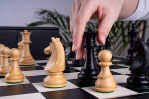 Chess Set Galerie <br>in Ebony & Boxwood