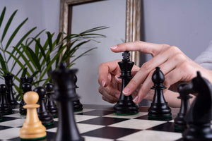 Chess Set Galerie <br>in Ebony & Boxwood