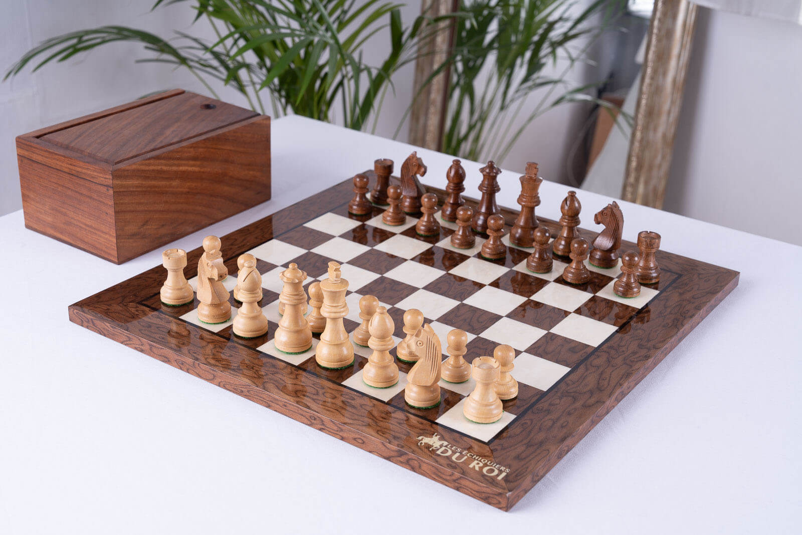 Supreme Chess Set <br>in Ash and Boxwood