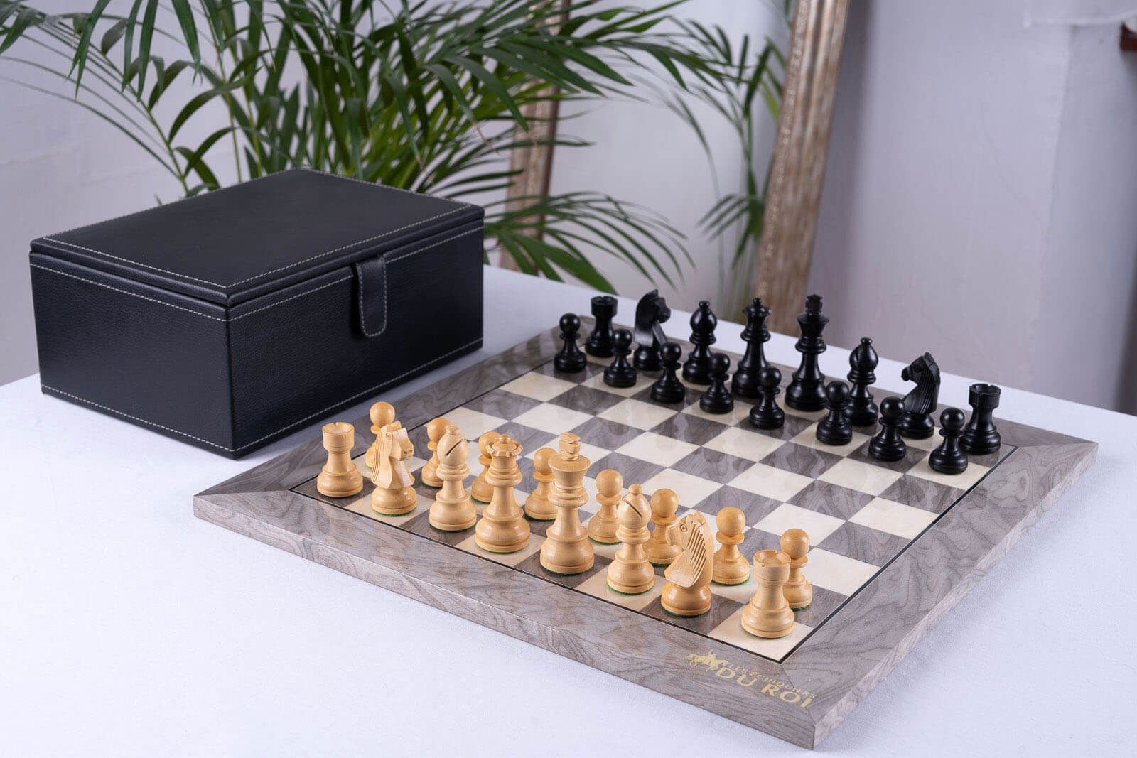 Pearl Chess Set <br>in Ash and Boxwood