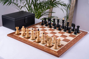 Banner Chess Set <br>en caoba y boj