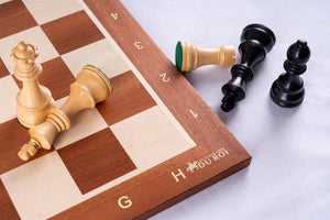 Zestaw szachowy Perseverance <br>z mahoniu i bukszpanu