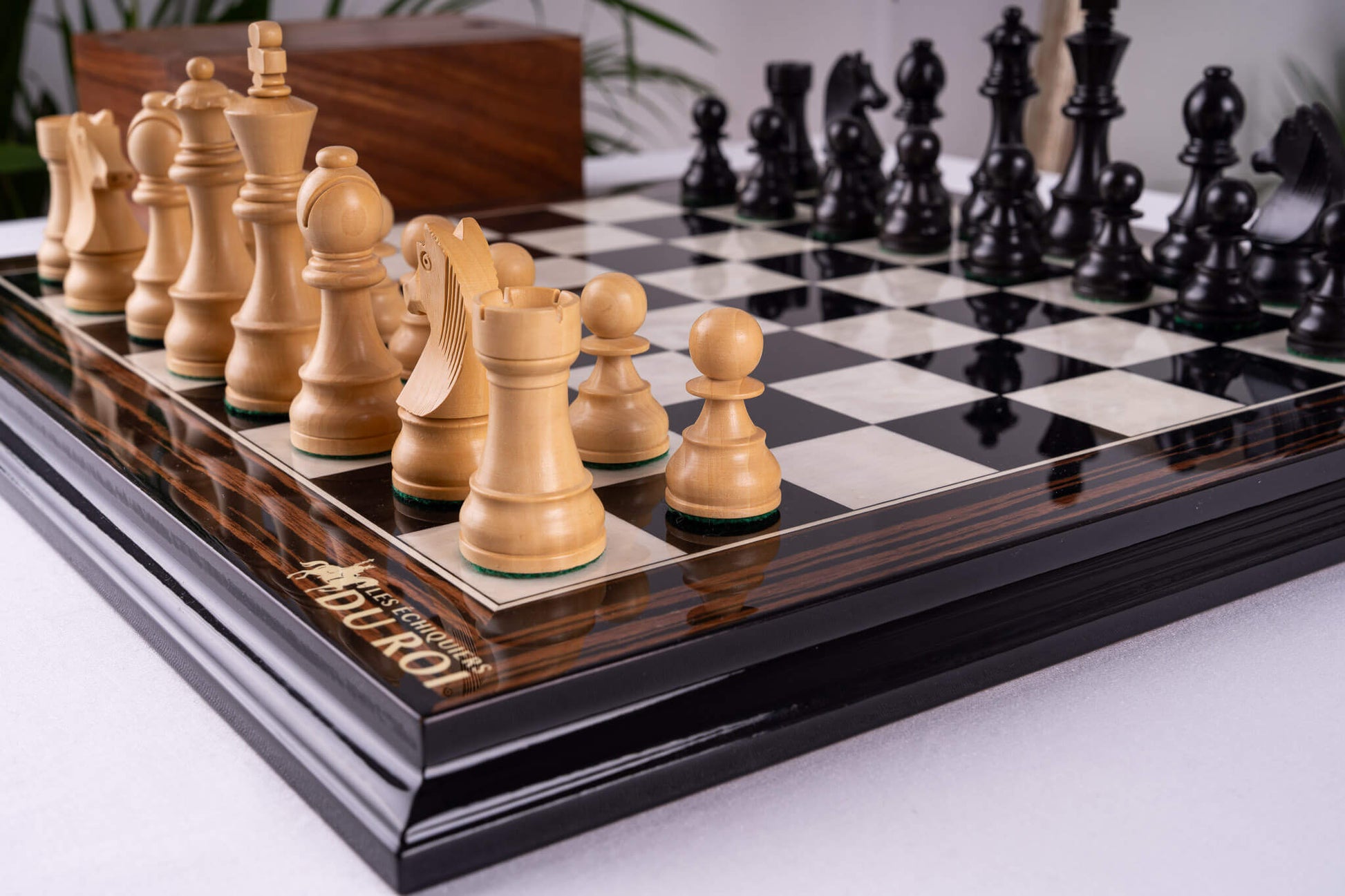 Chess Set Transmission <br>in Ebony et Boxwood