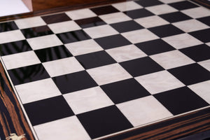 Chess Set Transmission <br>in Ebony et Boxwood