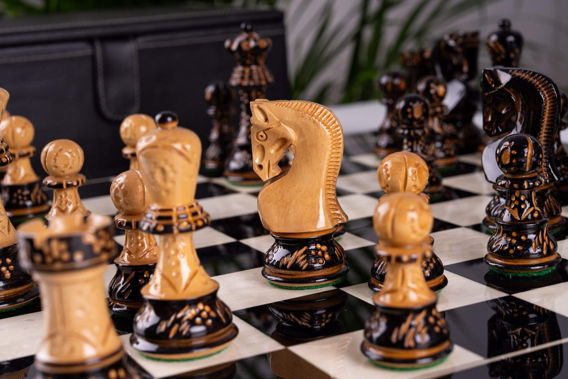 Juego de ajedrez Pureté <br>en tulipwood y arce