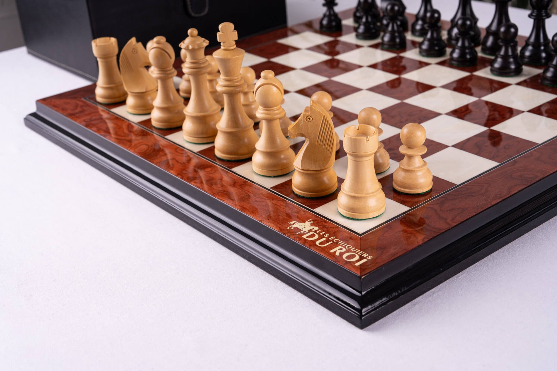 Chess Set Vestige <br>in Ash Burl