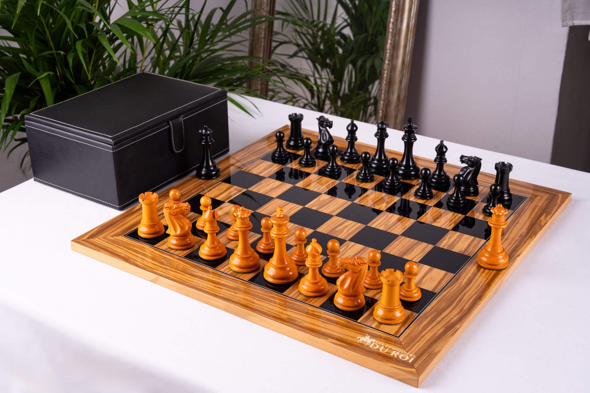 Chess Set Essence <br>in Olive wood
