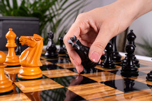 Chess Set Essence <br>in Olive wood