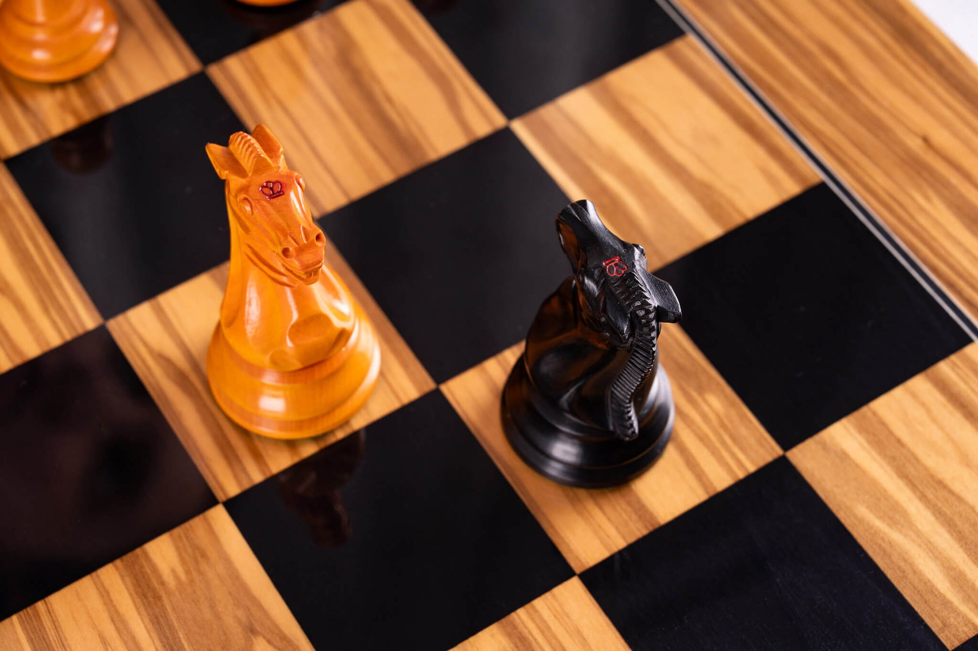 Chess Set Essence <br>in Olive wood