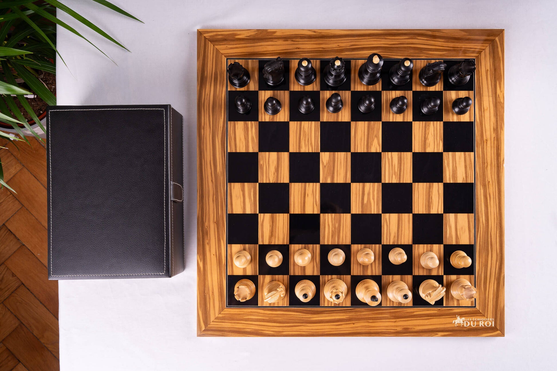 Chess Set Racines <br>in Olive wood