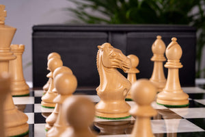 Chess Set Éclat <br>in Ebony