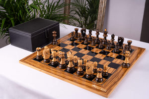 Chess Set Œuvre <br>in Olive wood