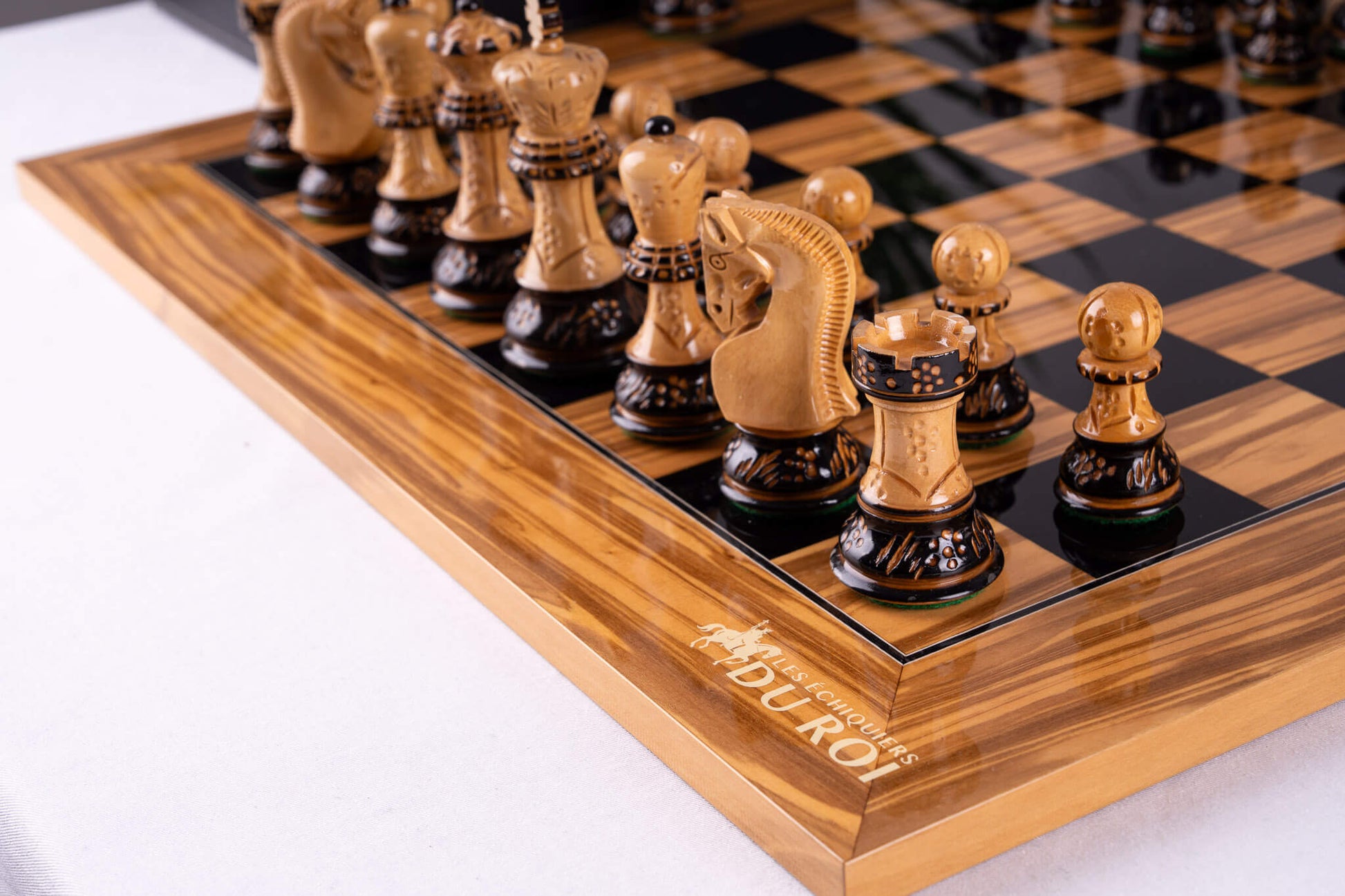 Chess Set Œuvre <br>in Olive wood