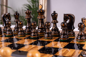 Chess Set Œuvre <br>in Olive wood