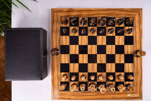 Chess Set Œuvre <br>in Olive wood