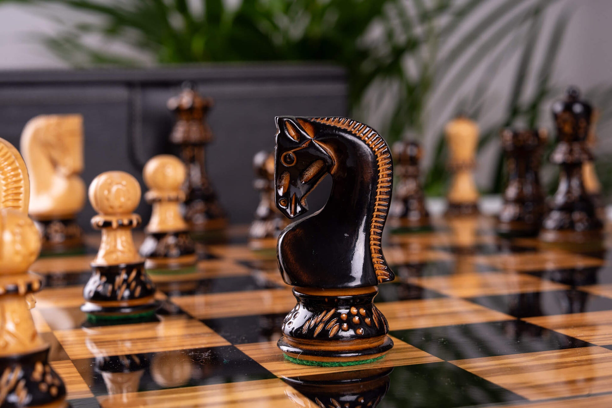 Chess Set Œuvre <br>in Olive wood