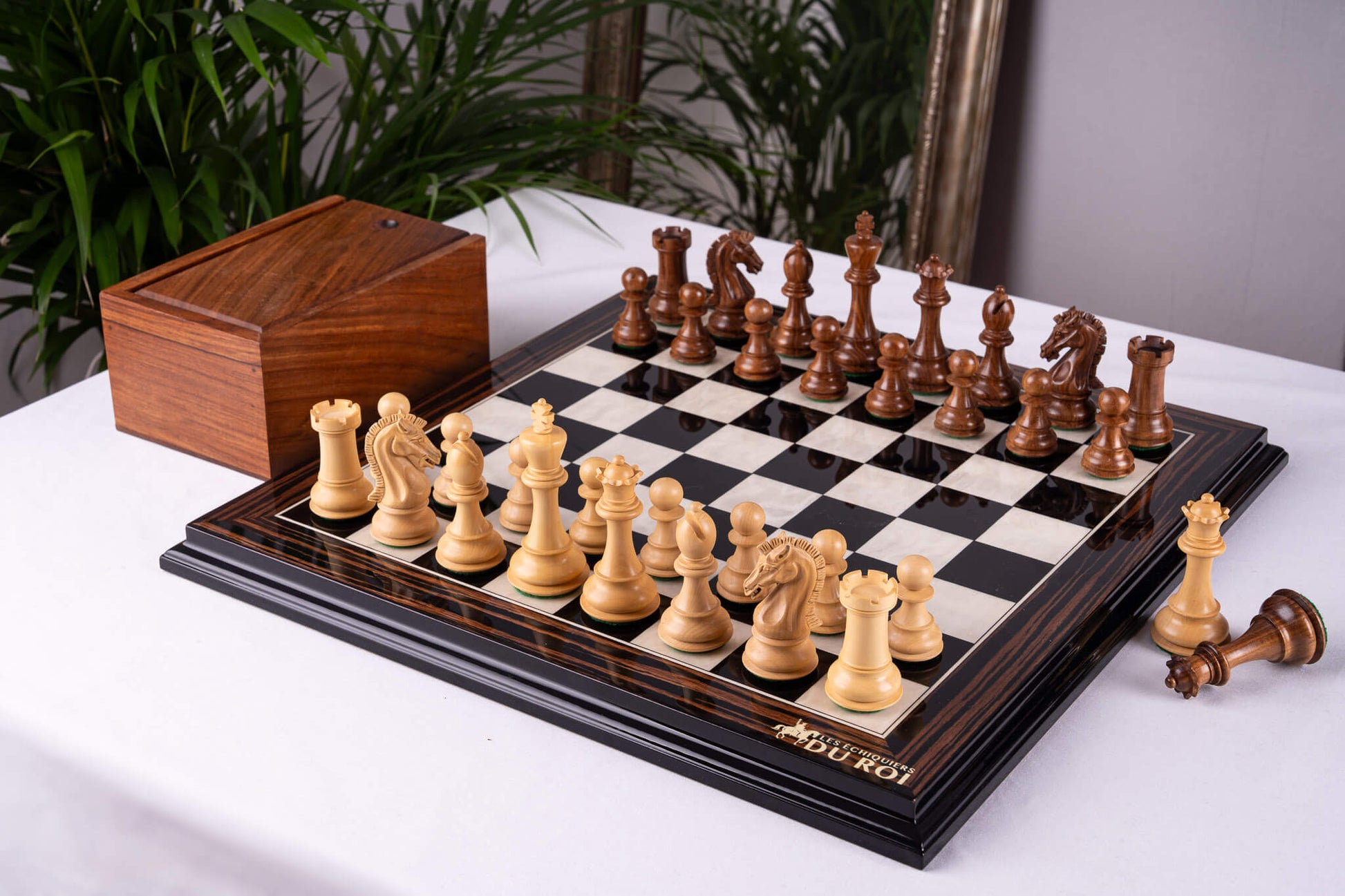 Chess Set Couronne <br>in Ebony