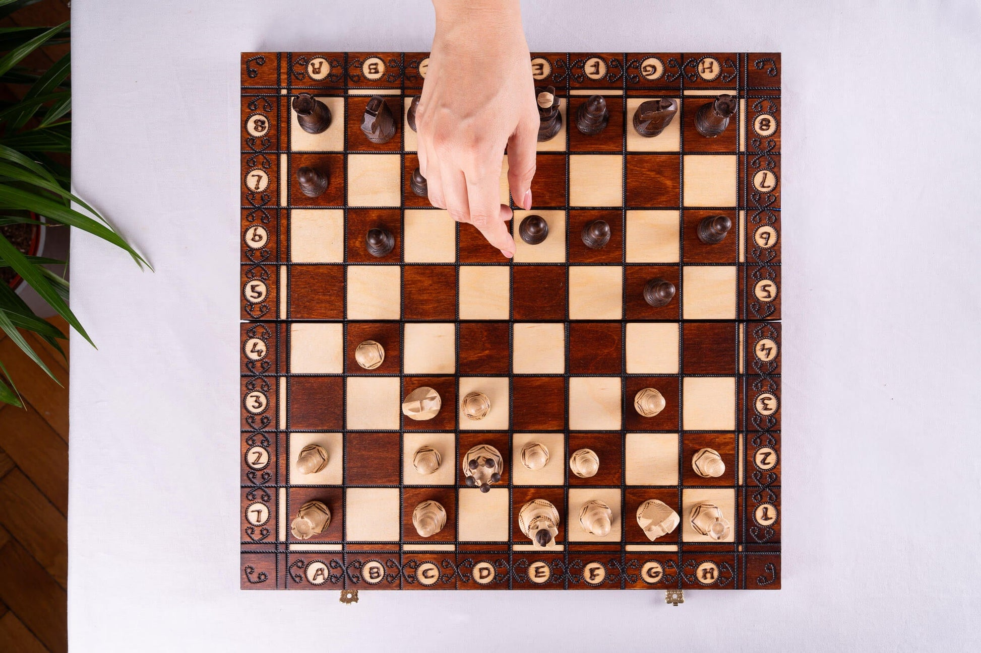 Élysée Chess Set <br>Crafted in Maple and Hornbeam