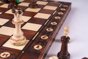 Élysée Chess Set <br>Crafted in Maple and Hornbeam