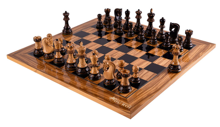 Chess Set Œuvre  in Olive wood
