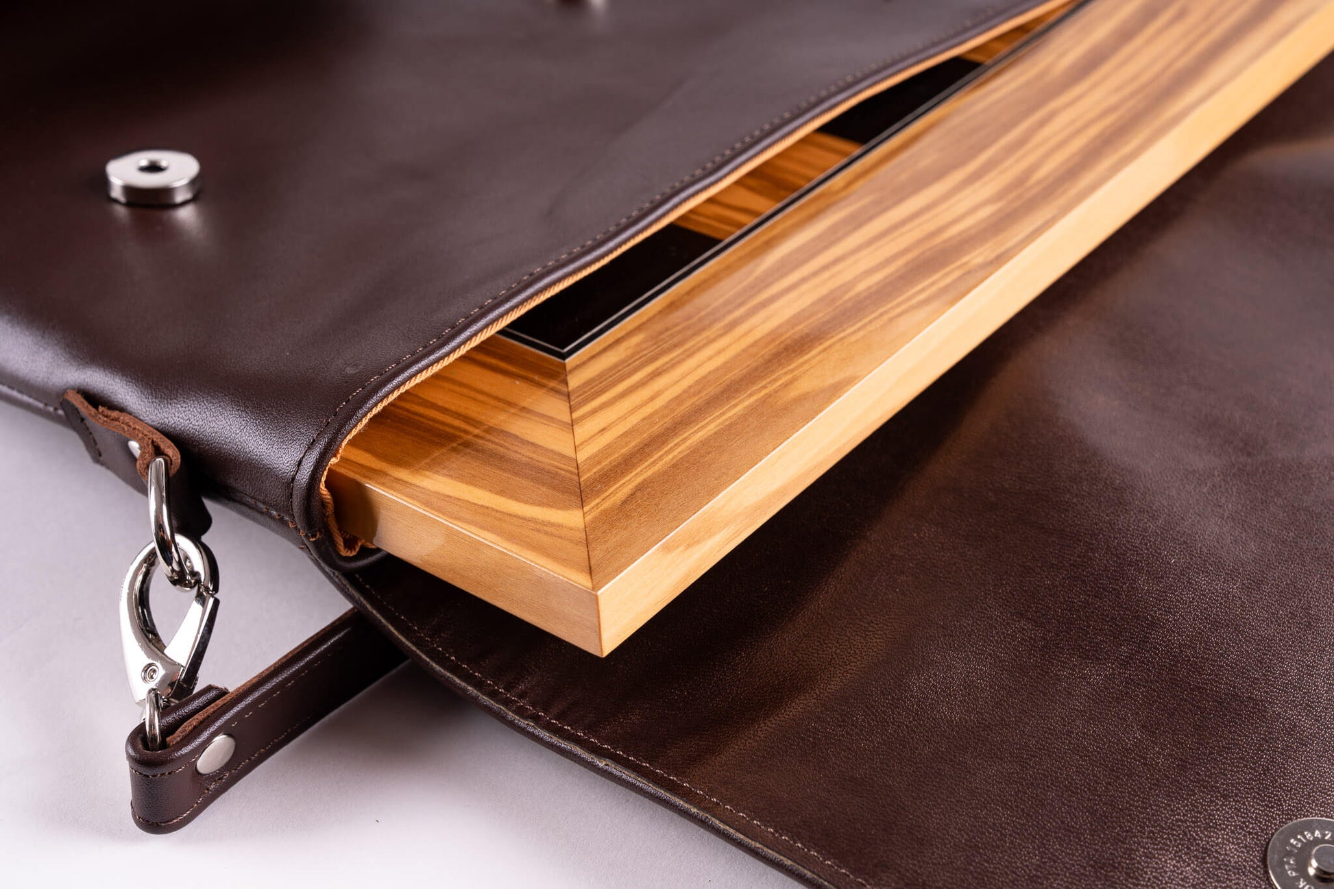 Chess Set Essence <br>in Olive wood