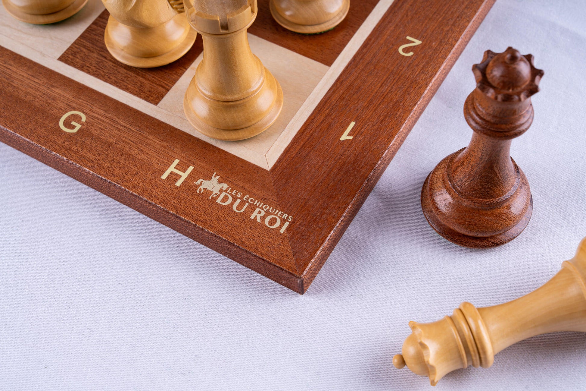 Chess Set Lauriers <br>in Boxwood & Mahogany