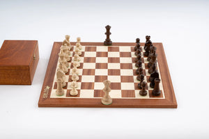 Royalty Chess Set in Mahogany Wood — Product view 2
