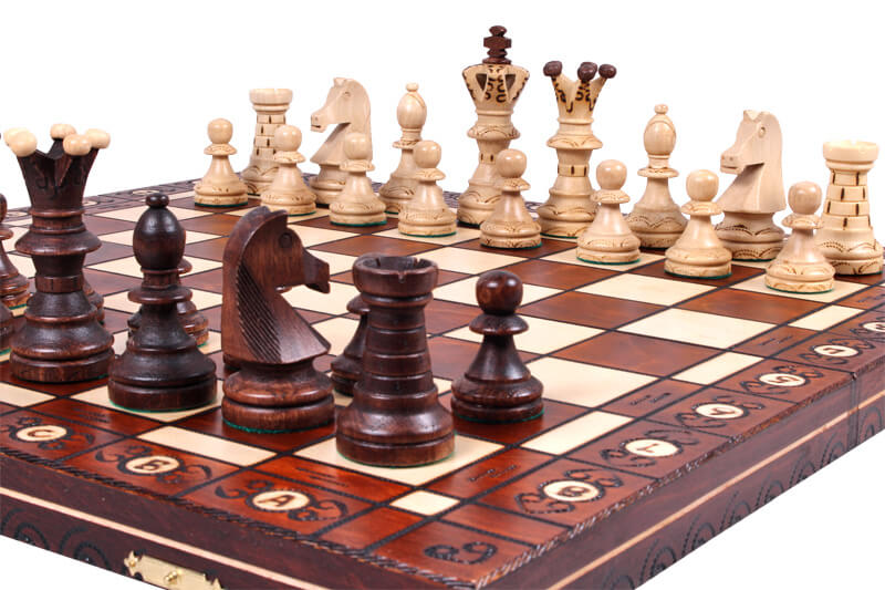 'Artisanal' Chess Set <br>Crafted in Maple and Hornbeam