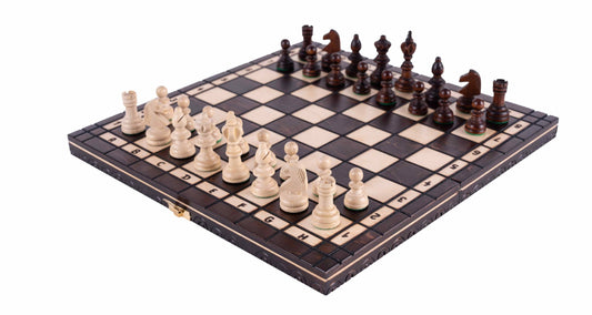 'Distingué' Chess Set <br>in Hornbeam Wood