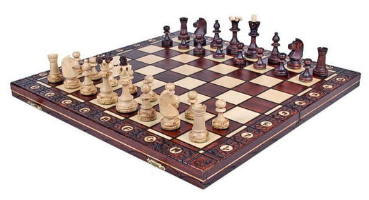 Élysée Chess Set <br>Crafted in Maple and Hornbeam