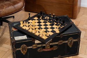 Chess Set Gambit Royal — interior view