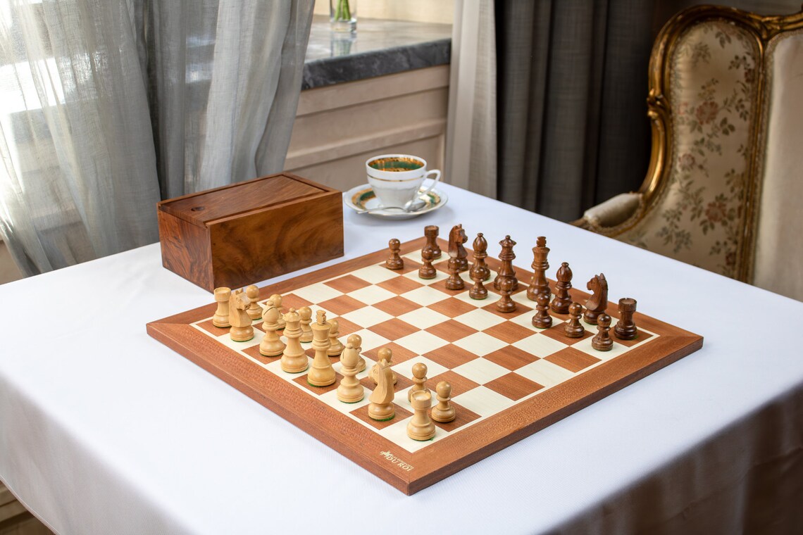 'Amber' Chess Set <br>Crafted in Mahogany Wood