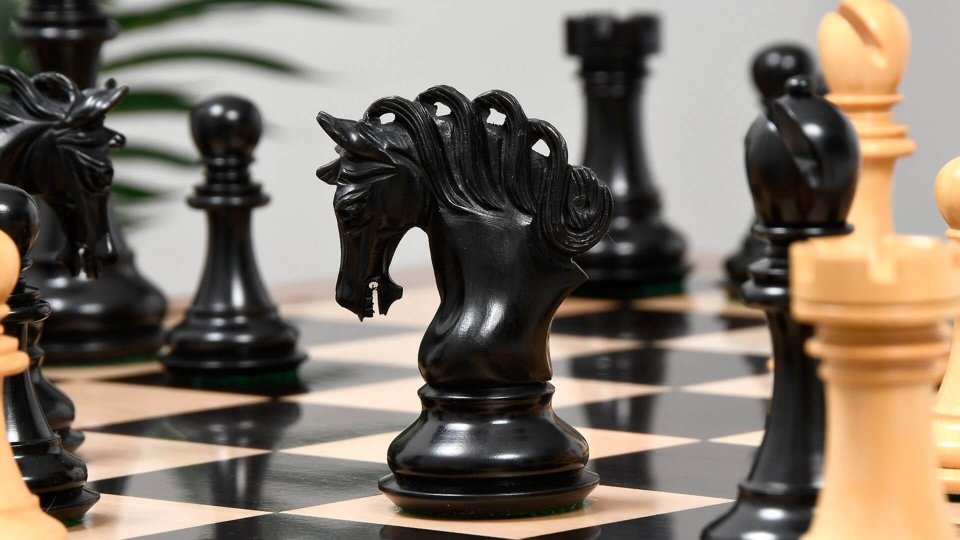 Jeu d'Echecs Artisanal Cavalier Noir