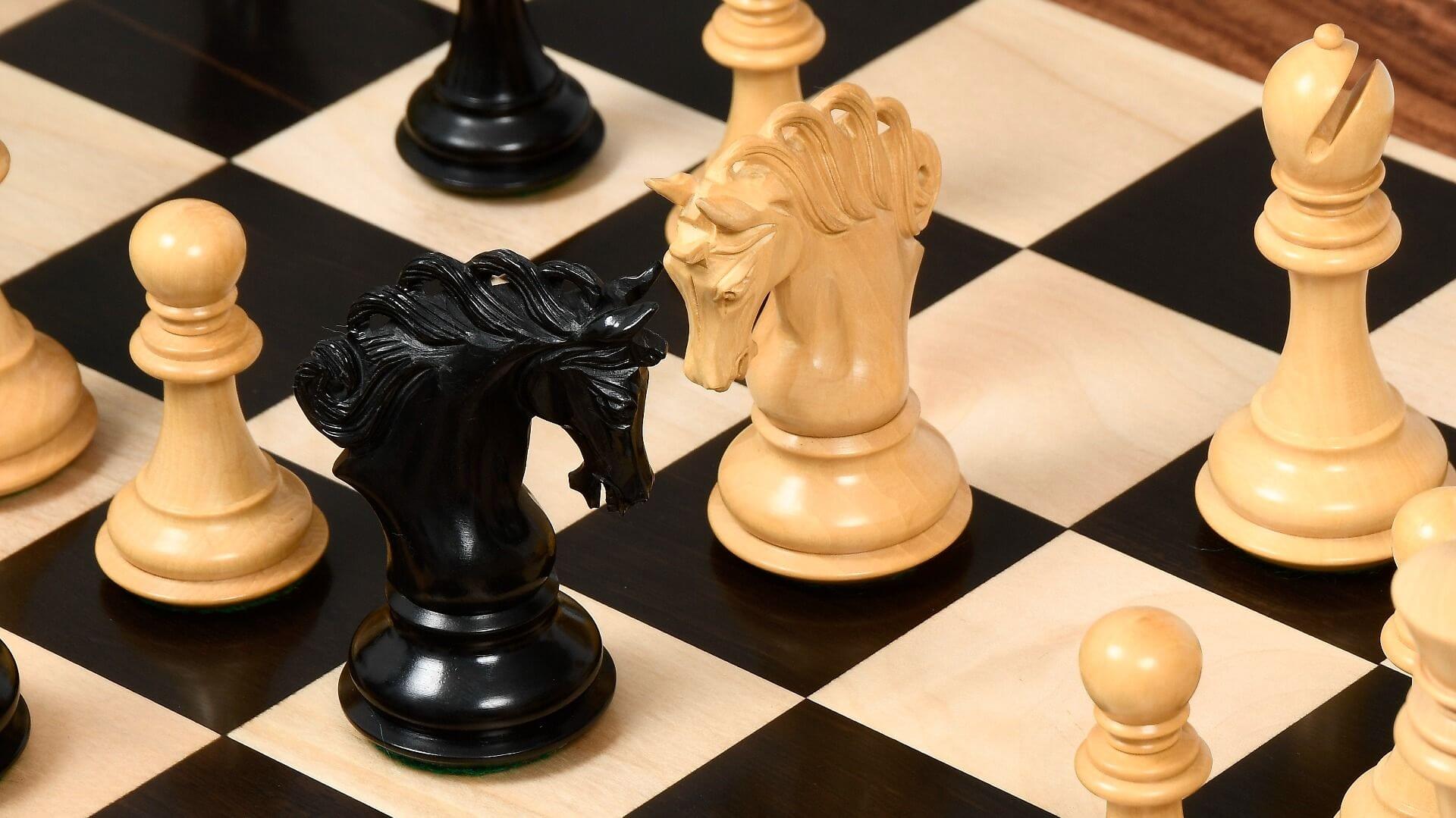 Jeu d'Echecs Artisanal avec Plateau d'Echecs
