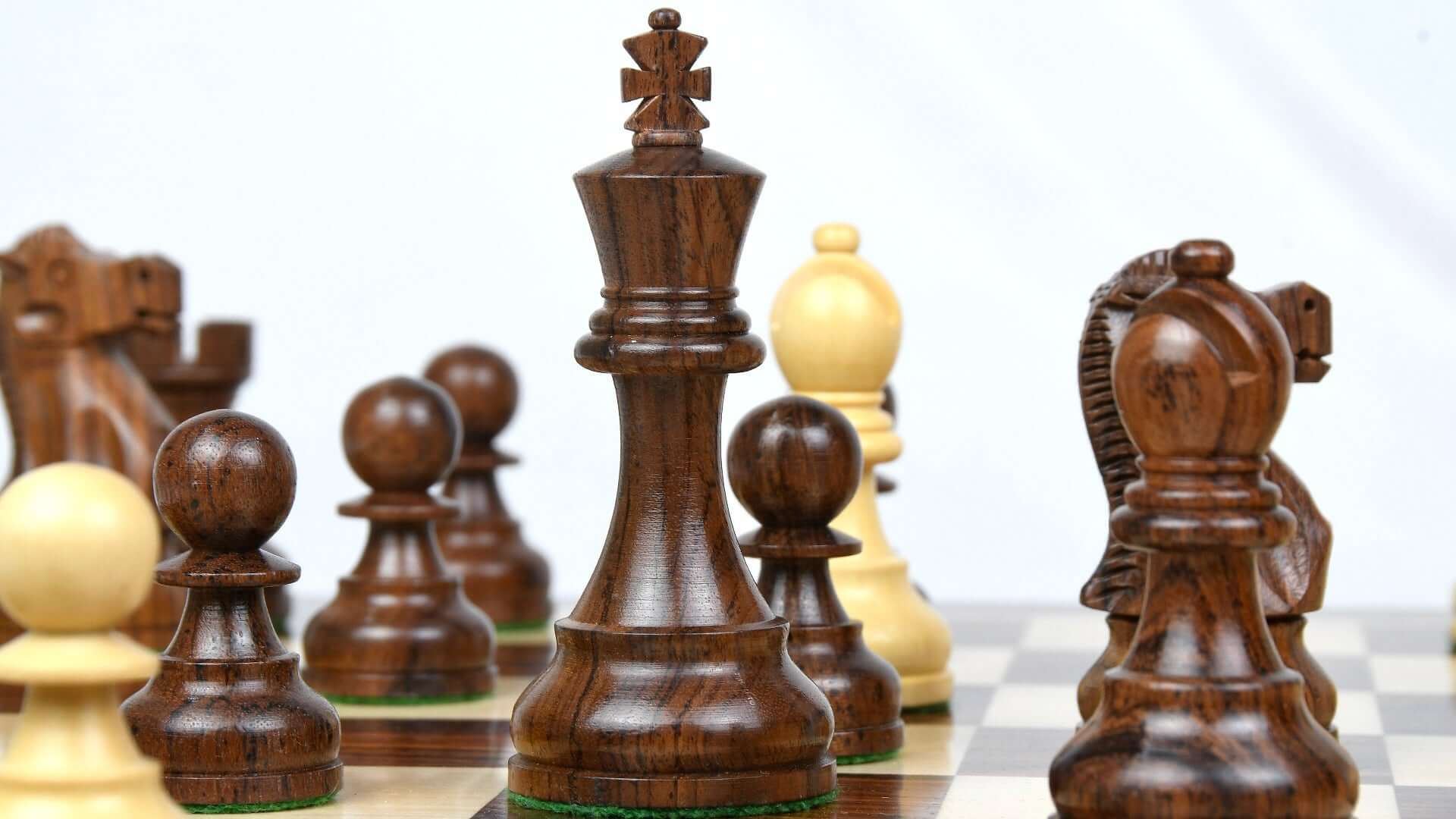 'Majesty' Chess Pieces Crafted <br>in Premium Boxwood and Acacia