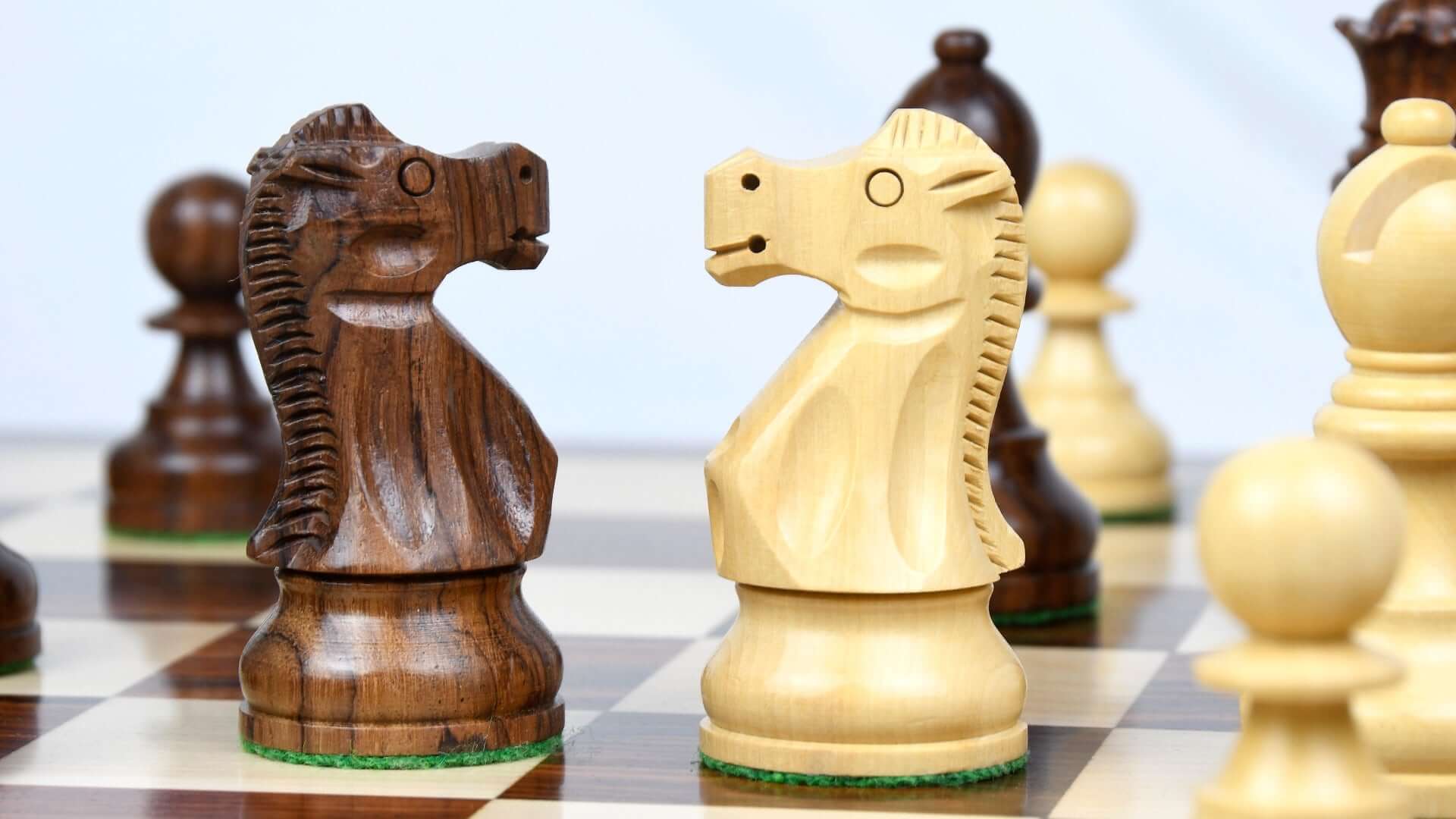 'Majesty' Chess Pieces Crafted <br>in Premium Boxwood and Acacia