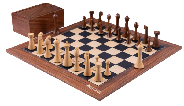 Exquisite Chess Set in <br>Poplar and Sycamore Wood