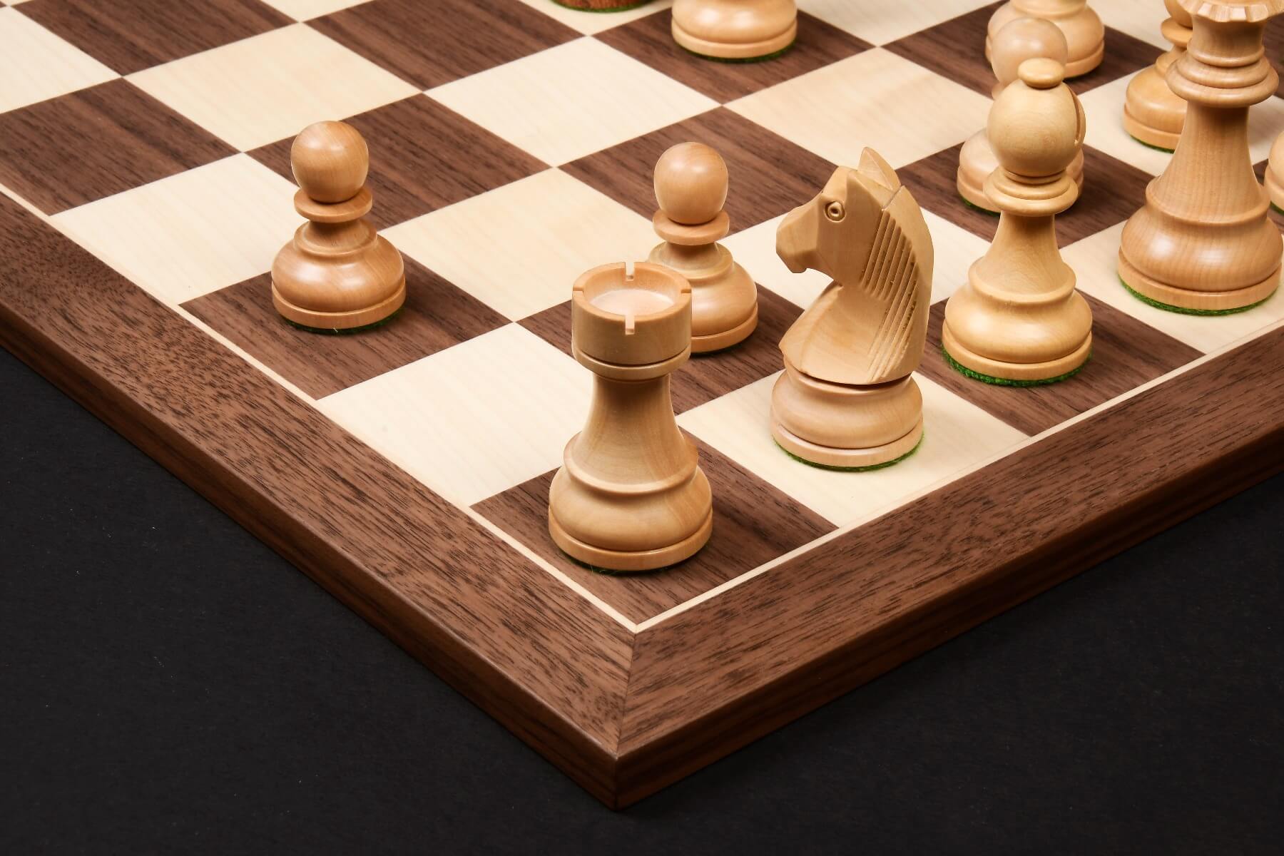 Regal Chess Pieces Crafted in <br>Exquisite Acacia and Boxwood