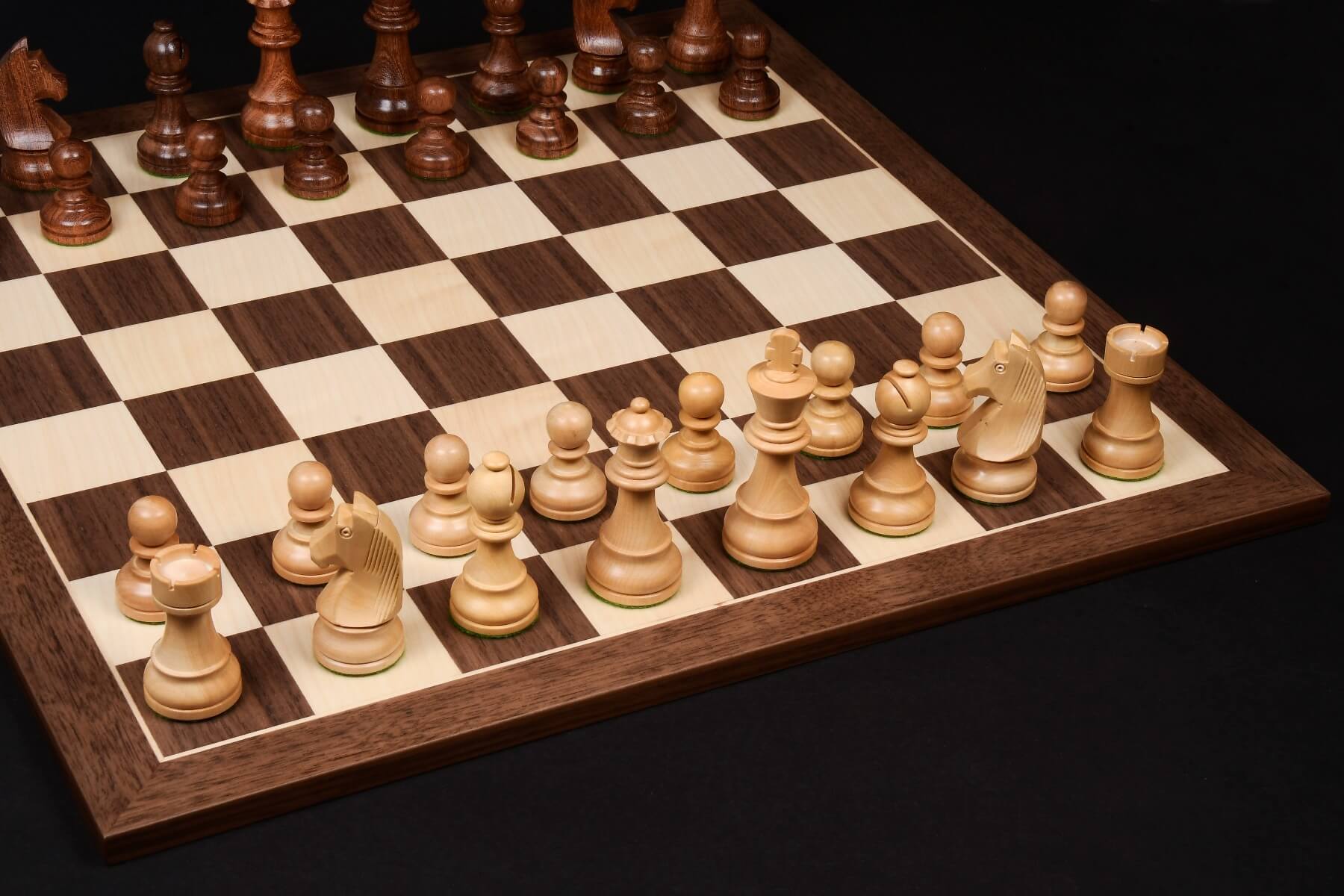 Regal Chess Pieces Crafted in <br>Exquisite Acacia and Boxwood