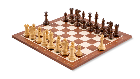 Chess Set Lauriers in Boxwood & Mahogany — Product view 1