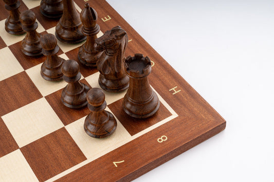 Chess Set Lauriers in Boxwood & Mahogany — Product view 7