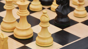 Figury szachowe Nobility wykonane <br>z hebanu i naturalnego bukszpanu
