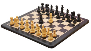 Figury szachowe Nobility wykonane <br>z hebanu i naturalnego bukszpanu