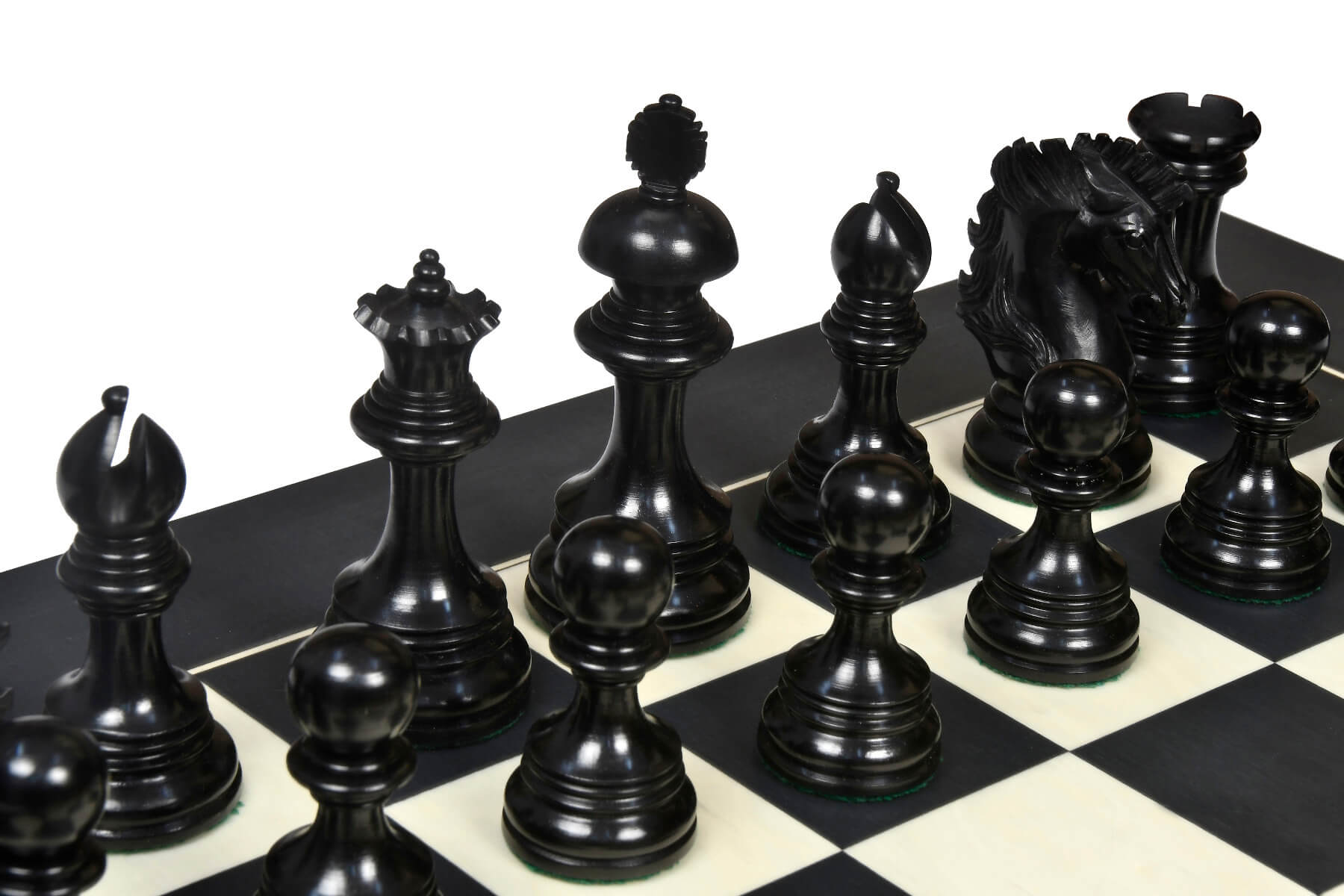 'Majestic Artisan' Chess Pieces <br>Crafted in Ebony and Boxwood