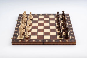 Artisanal Chess Set Crafted in Maple and Hornbeam — Product view 3